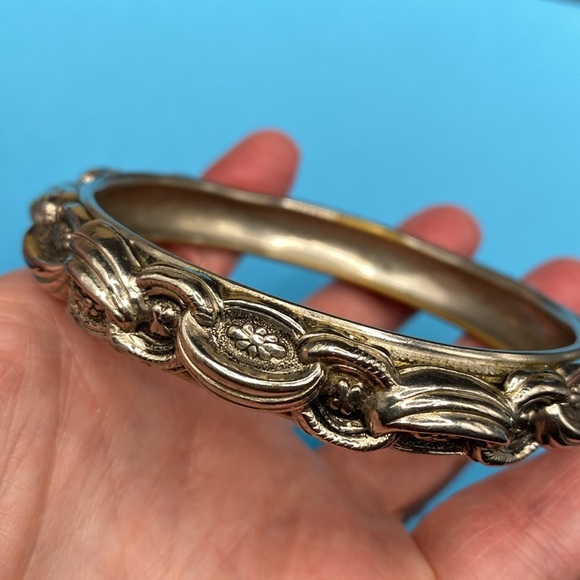 Chunky Silver Tone Heavy Textured Bangle Bracelet - Picture 5 of 8